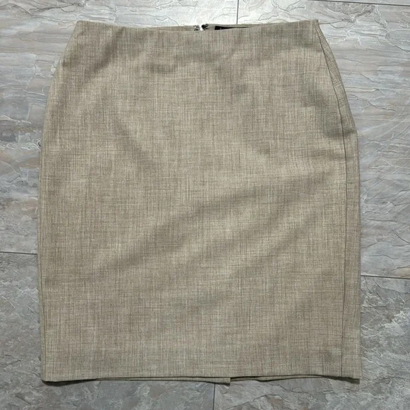 Banana Republic tan skirt suit. - Picture 5 of 5